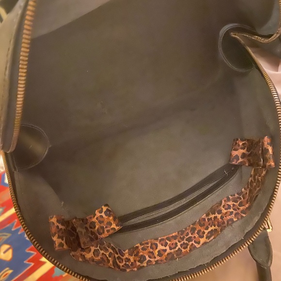 Sold❗️Louis Vuitton Satchel,authentic EPI Alma - Picture 9 of 16